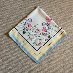 JFN  Just Fashion Now   Square Floral Scarf